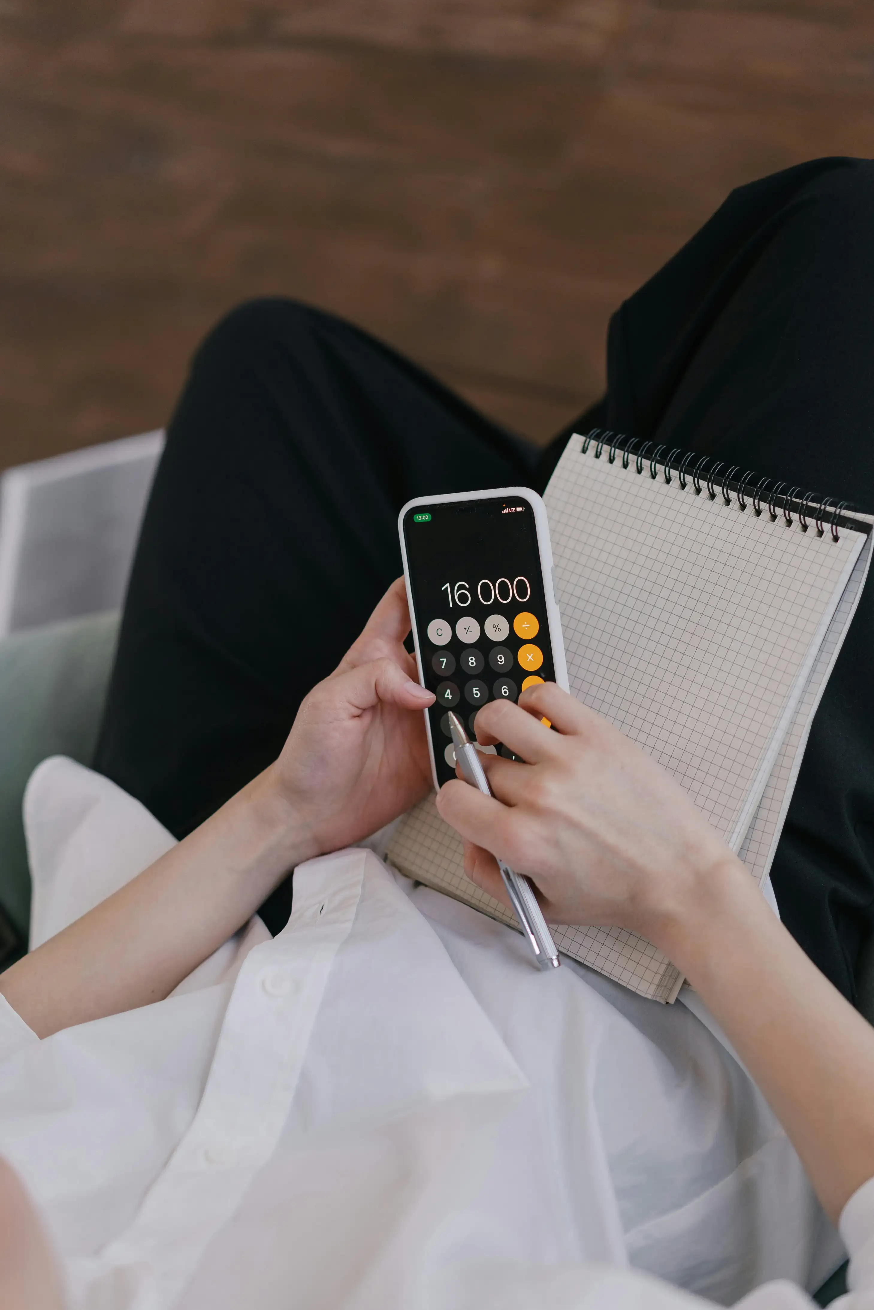EV/EBITDA enterprise value calculations and formula — comparing company valuations across sectors and capital structures
