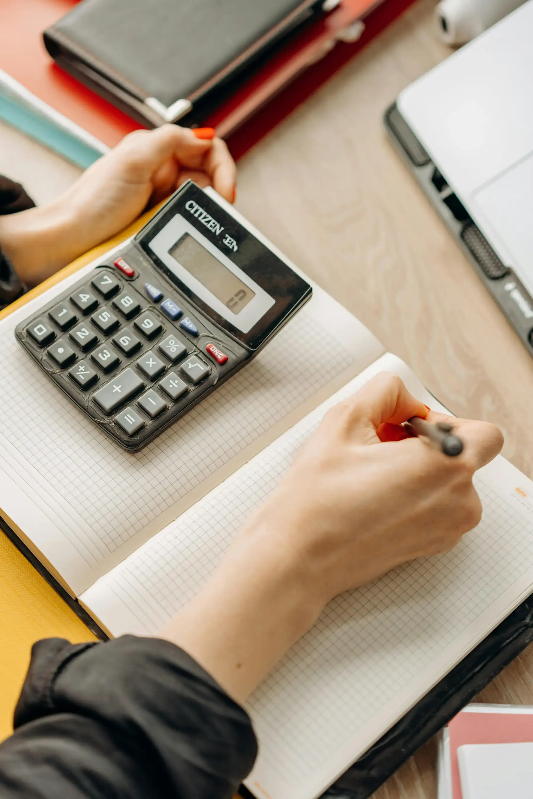 ON Semiconductor WACC and DCF discount rate calculator — beta sensitivity and silicon carbide product mix